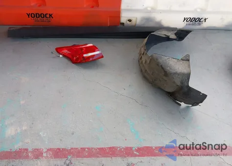 2017 Ford Focus S из США, поврежденный, VIN 1FADP3E26HL215357